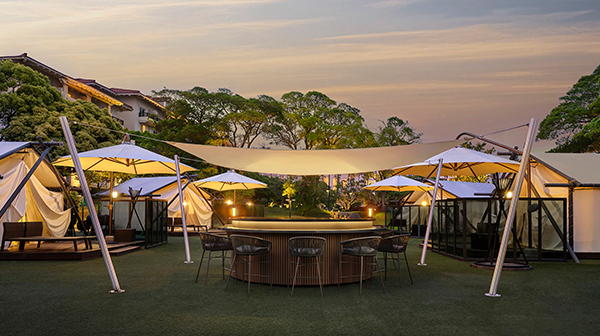 Rewards Glamping & Bar